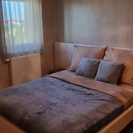 Apartment Violavilla *